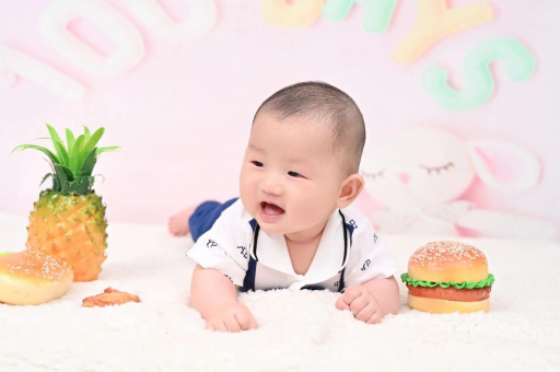吉林宝宝在妈妈肚子里